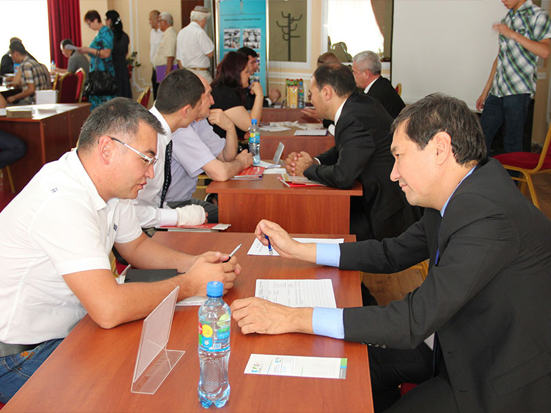 Кыргызстан менен Түркмѳнстандын ишкерлеринин алгачкы форуму