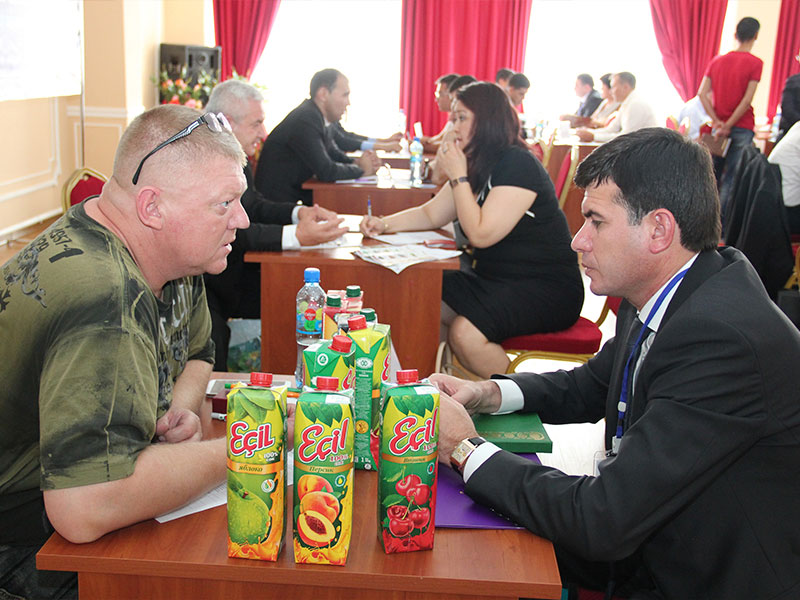 Кыргызстан менен Түркмѳнстандын ишкерлеринин алгачкы форуму