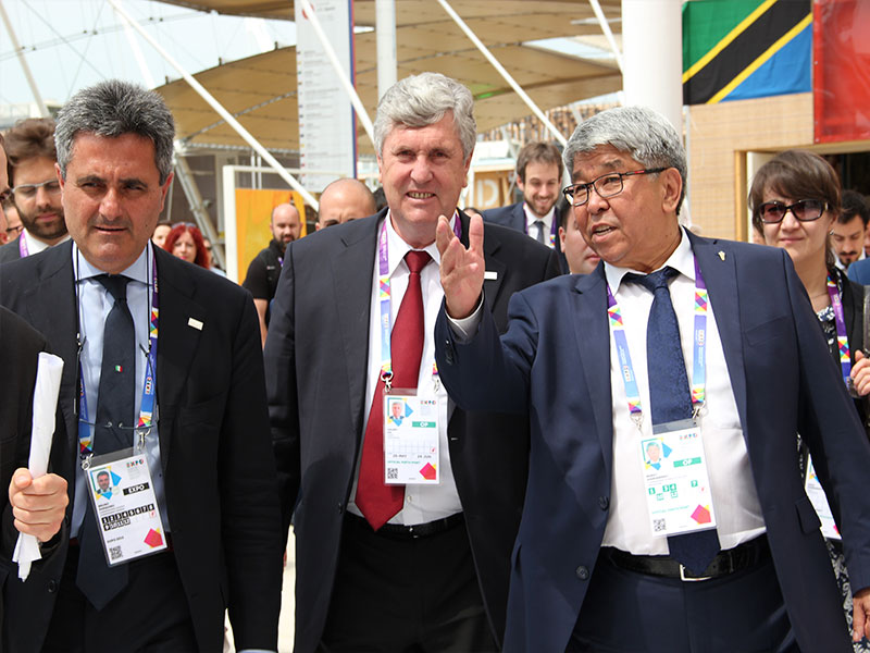 Генкомиссар кыргызского павильона на ЭКСПО-2015 Марат Шаршекеев рассказывает об экспозиции КР