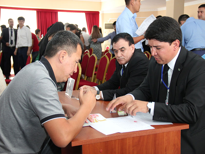 Кыргызстан менен Түркмѳнстандын ишкерлеринин алгачкы форуму